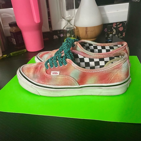 Women’s Vans in size 9. - Picture 1 of 6